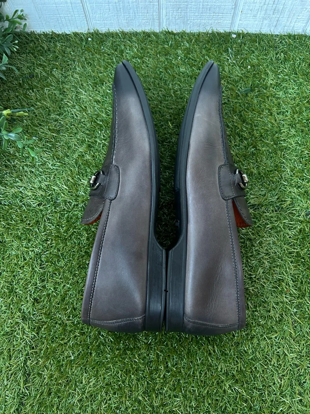MAGNANNI Voto Leather Loafer Burnished Gray size 10 gently used $375